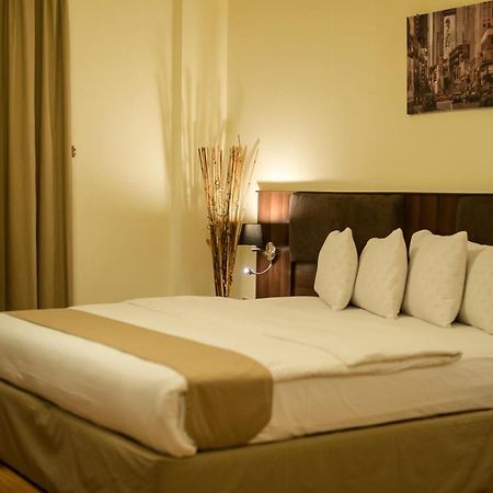 Weekend Hotel & Apartments Маскат Экстерьер фото